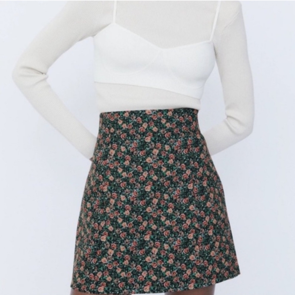 NWT Zara Satin Green Floral Mini Skirt Basque Waist M